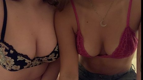 Yessica and Sara onlyfans page