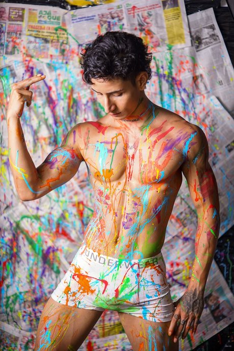 SAOS onlyfans model images