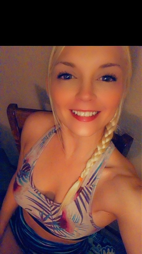 sarrrahh_ nudes onlyfans leaked