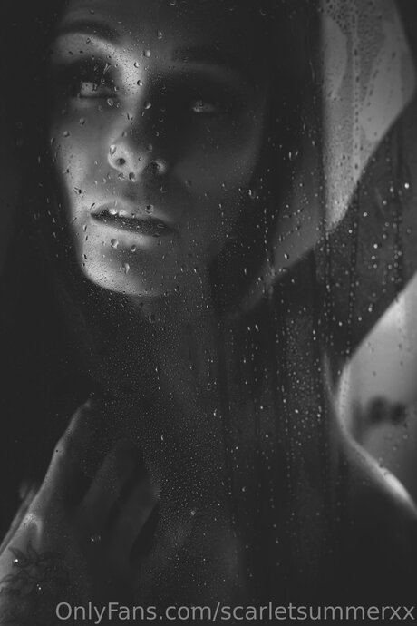 Scarlet Summer sexy onlyfans