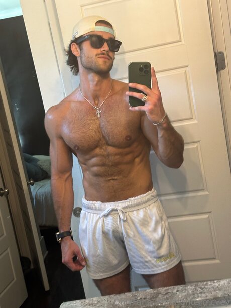 Huntermcvey onlyfans page