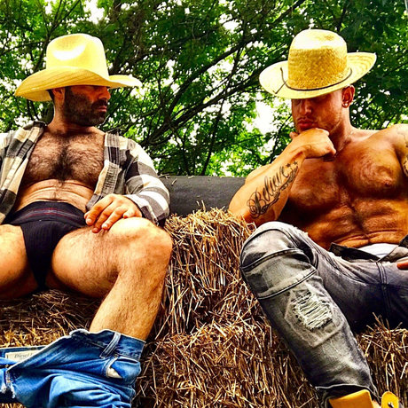 thejockandbear onlyfans nudes