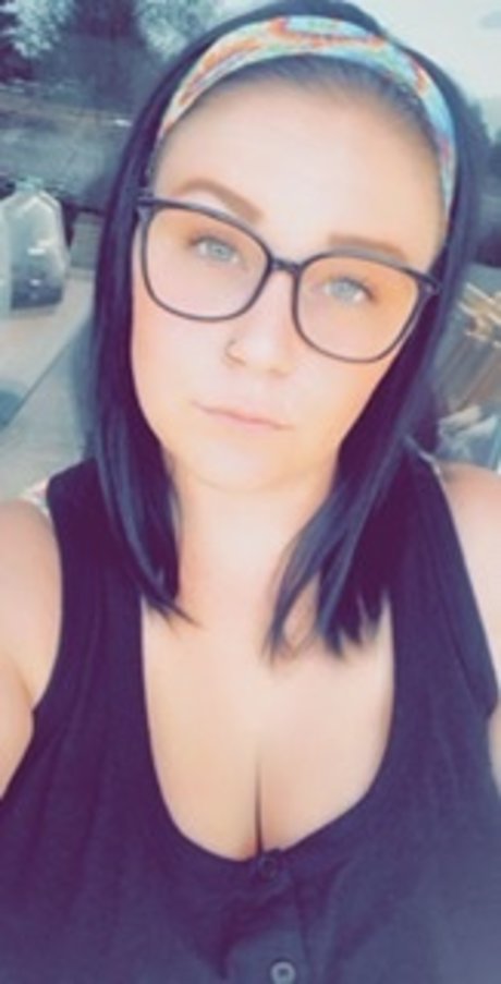 Taryn Hilton onlyfans model