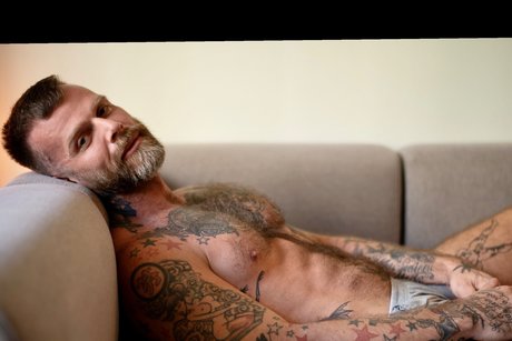 GregHollywoodxx  portrait