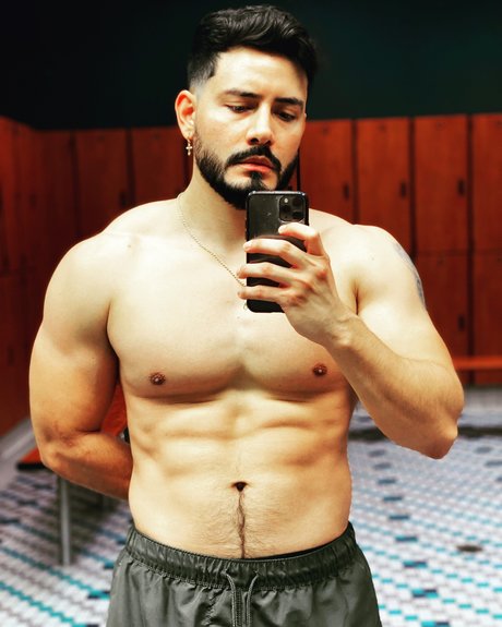 Richie Valentine nudes only fans