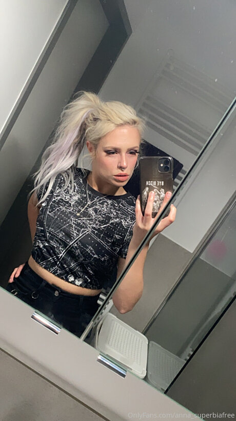 Superbia pics onlyfans