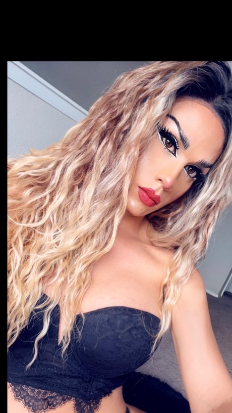 Ts BarbieHuge tits onlyfans