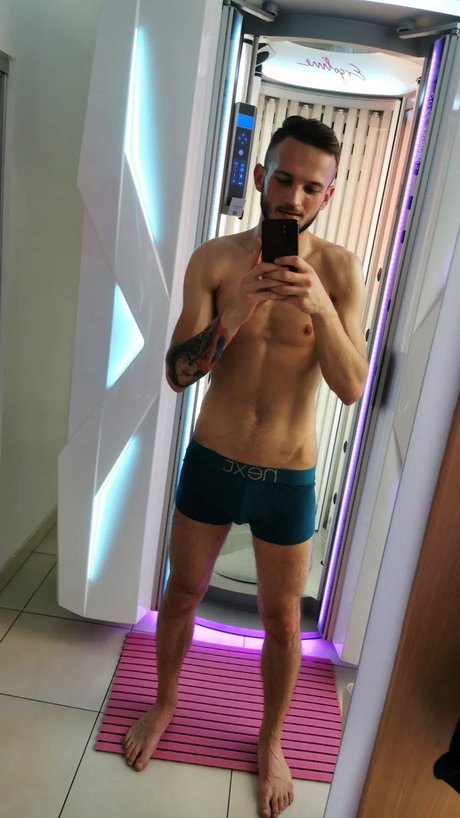 YDreadam onlyfans strip