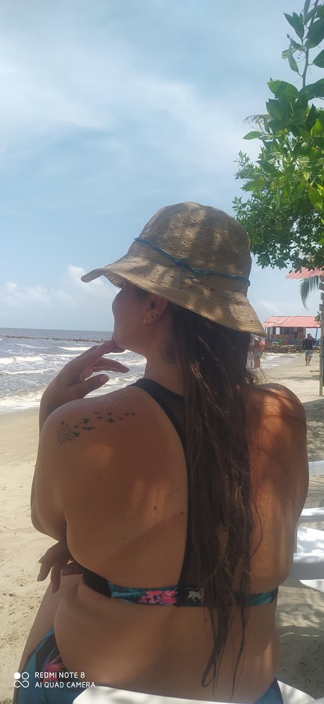 FLORAVIAJERA onlyfans nude leaked