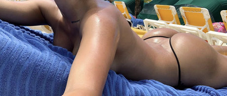 Naomi Taylor nsfw onlyfans