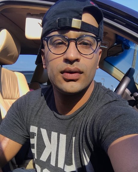 Malik Khan naked onlyfans leaked