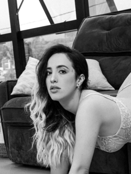 FAB OLA HILLESHEIM desnuda onlyfans