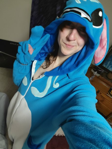 HappyGoLuckyTgirl onlyfans creator