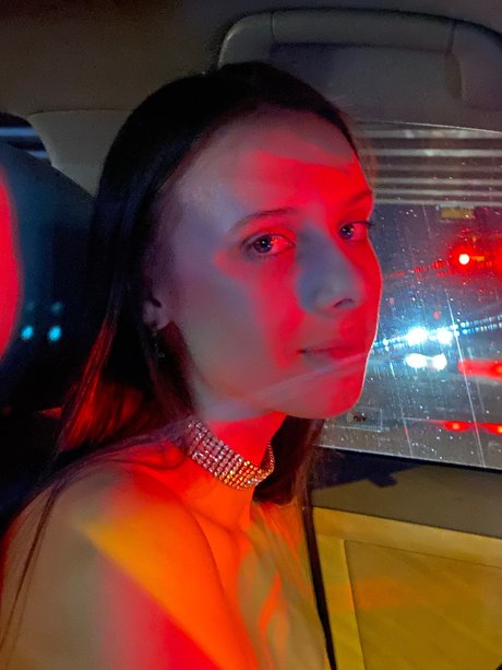 Kitty West onlyfans sextape leak