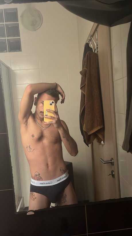 Xylon Busuttil nude leak onlyfans