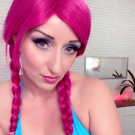 MiraManga only fans leaks porn