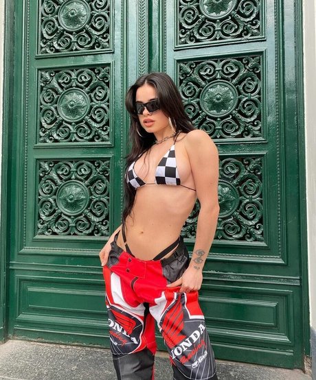 Juli Savioli onlyfans sex leaked