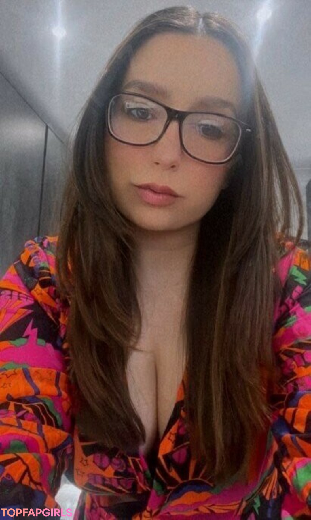 Kirsty Wells onlyfans topless