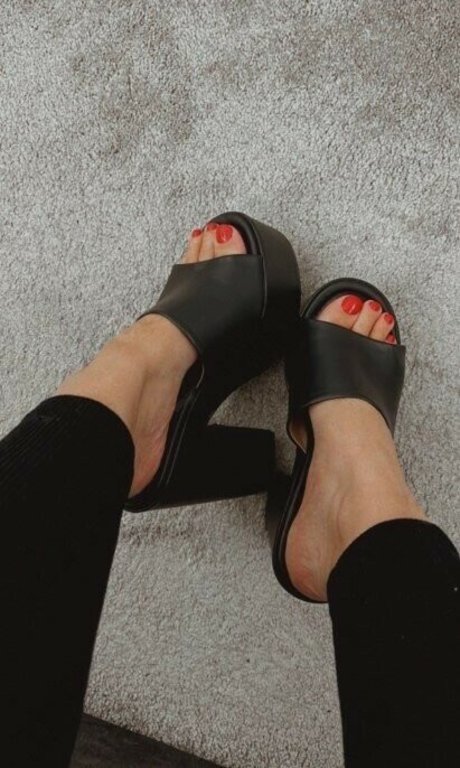 Kirsty Wells onlyfans nude porn