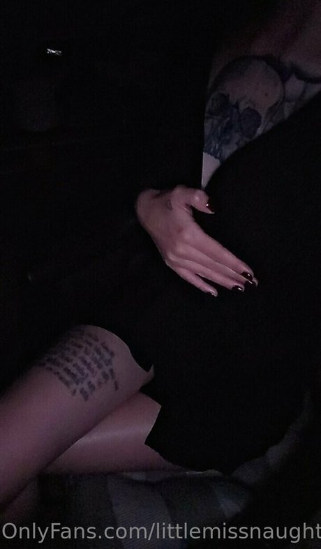 littlemissnaughtytw onlyfans leaks sex