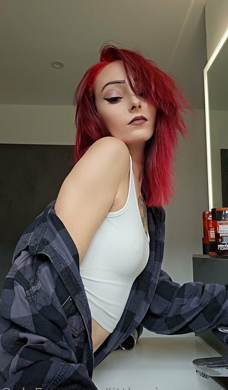 littlemissnaughtytw only fans.