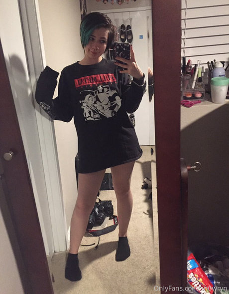 Sn0wryn feet onlyfans