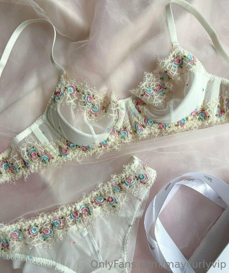 maycurlyvip onlyfans leake