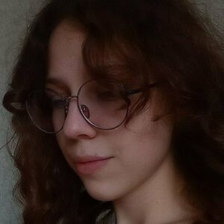 maycurlyvip Profile image