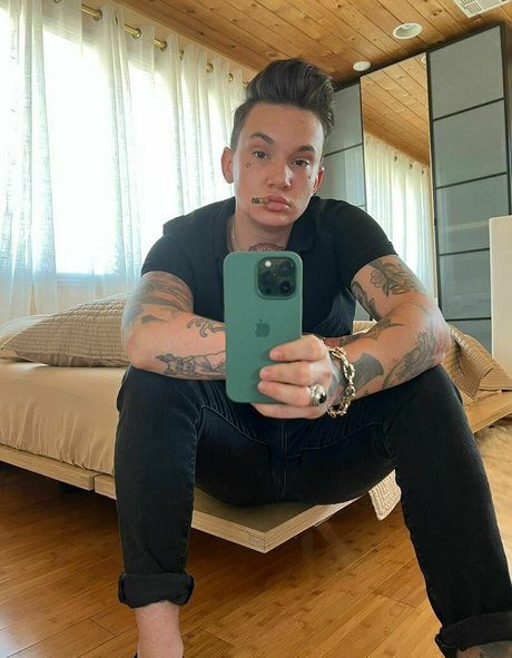 nikkihearts porn onlyfans