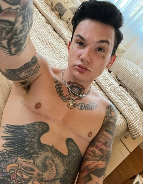 nikkihearts naked onlyfans leaks