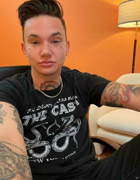 nikkihearts only fans leaked