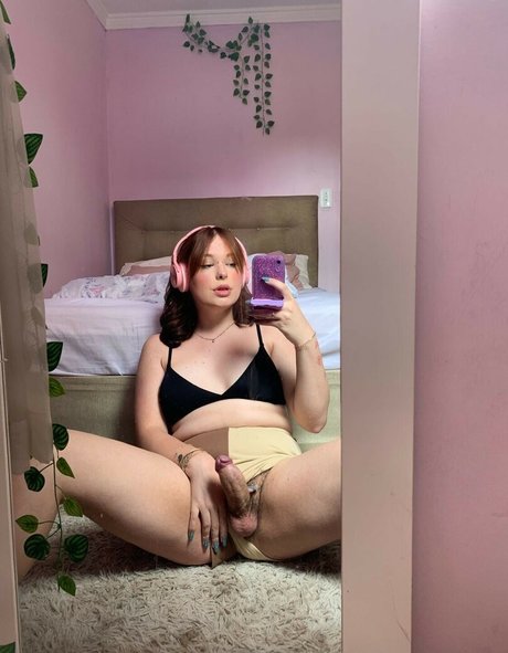 Ofelelia Scheider leaked naked onlyfans