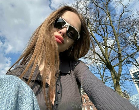 veronica flowers only fans pics