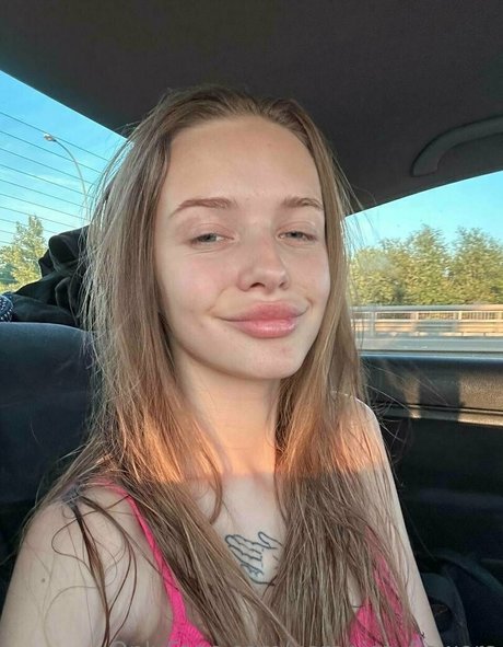 veronica flowers onlyfans pictures