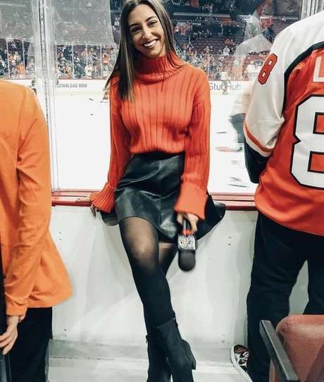 Andrea Helfrich onlyfans leak fuck