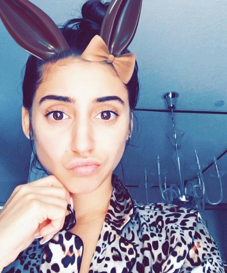 Andrea Helfrich onlyfans topless