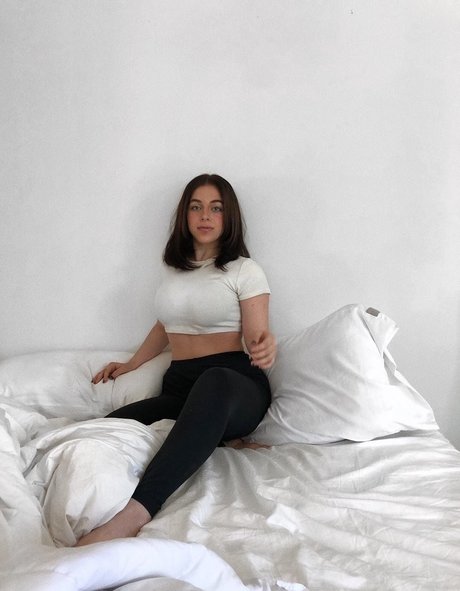 Baby Ariel onlyfans leaked nudes