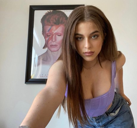 Baby Ariel onlyfans leaked.