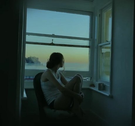 Jasmine van den Bogaerde naked onlyfans leaked