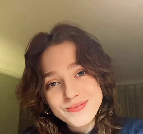 Jasmine van den Bogaerde nude only fans