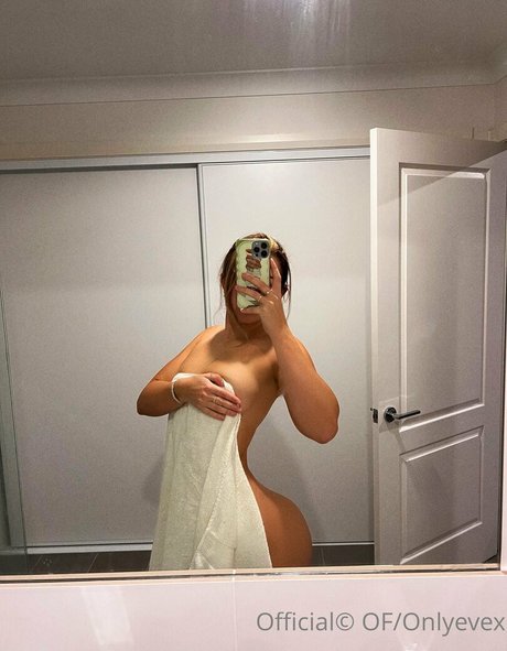 Justeviehall onlyfans sextape