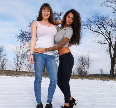 Jojo Kiss desnuda onlyfans