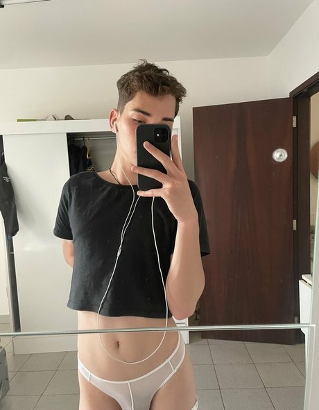 Femboyzx_ leaked only fans porn