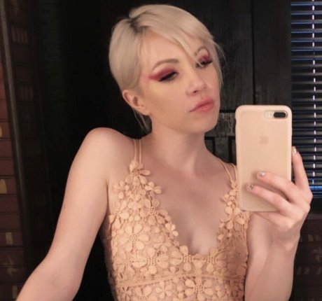 Carly Rae Jepsen onlyfans strip tease