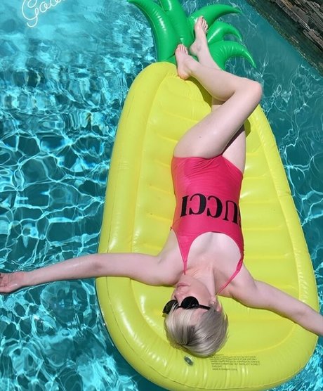 Carly Rae Jepsen nude onlyfans