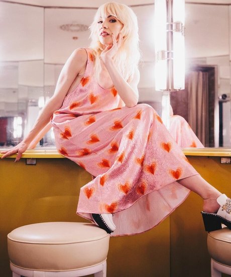 Carly Rae Jepsen onlyfans x