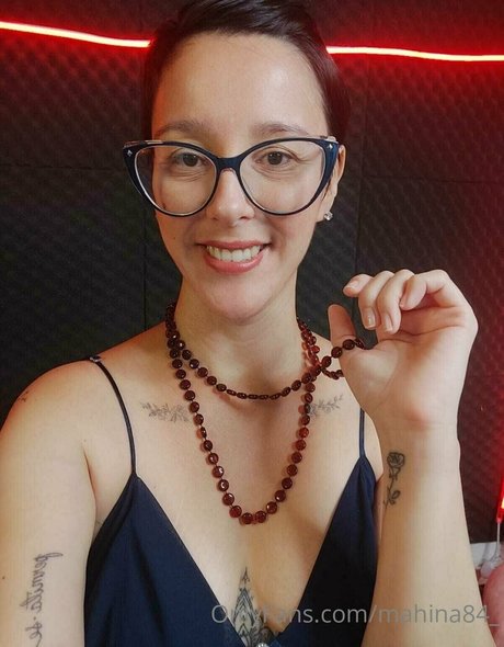 mahina84_ onlyfans leams