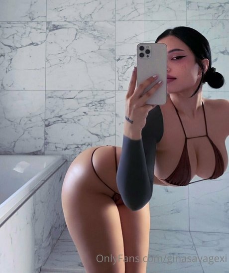 ginasavagexi onlyfans strip