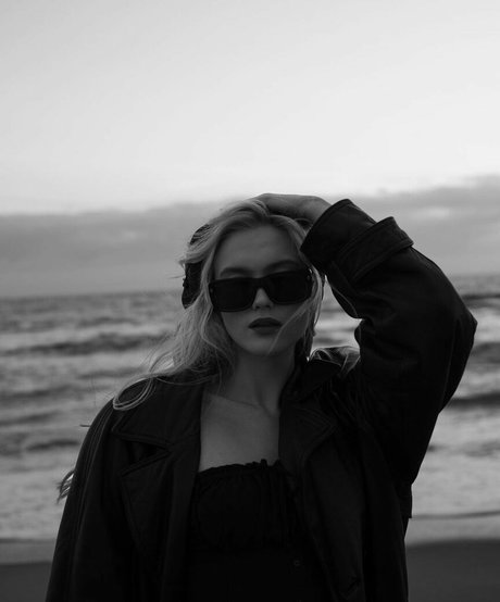 Chloe Rose Robertson onlyfans nudes