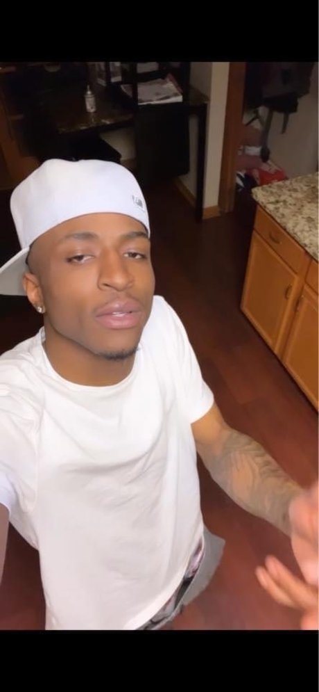 Mojo YFS onlyfans nudes